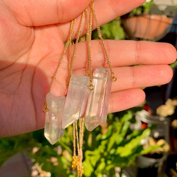 LAST ONE! Clear Aura Quartz Necklace Crystal - Picture 4 of 7